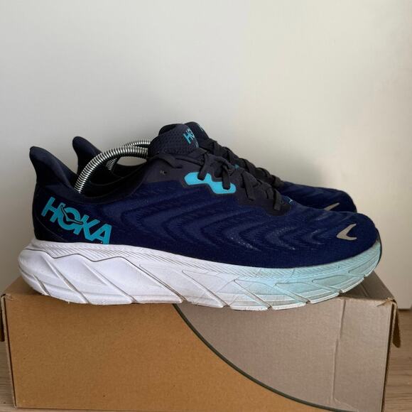 Athletic_Shoes